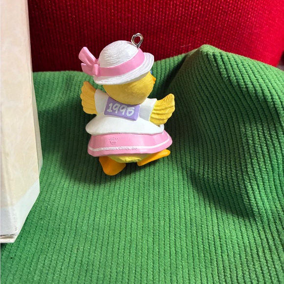 Hallmark Keepsake Ornament Daughter Duck 1995 pink purple - Picture 4 of 7